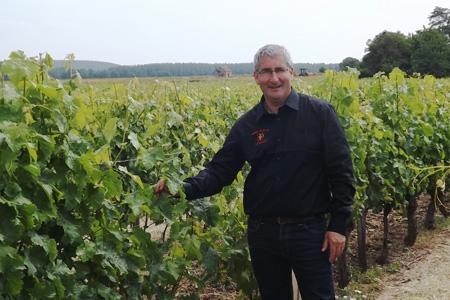 Charles Pain, vigneron à Panzoult (Indre-et-Loire), a expliqué aux députés qu’il perdait 150.000 euros par an à cause des maladies du bois. © I. PROUST