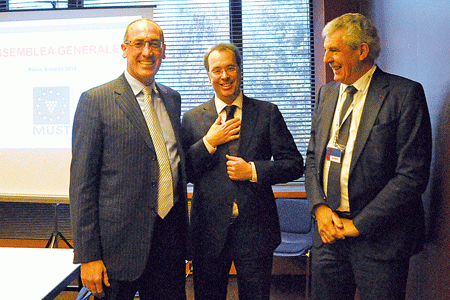 Marco Bertagni, directeur de FederMosti, Manuel Civera, directeur d’Azumancha, et Jacques Gravegeal, président de l’IGP Pays d’Oc.