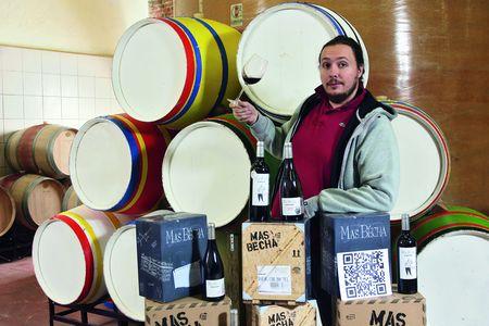 Charles Pérez, du Mas Bécha, espère développer ses ventes en Asie après la note de 96/100 accordée à une de ses cuvées par Wine Advocate. © P. PARROT