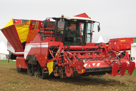 Innov-Agri 2008 - Grimme : une trémie de 22 tonnes qui préserve le sol