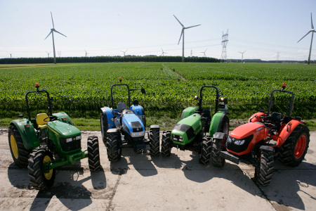 Test comparatif : quatre tracteurs sans cabine à l'épreuve